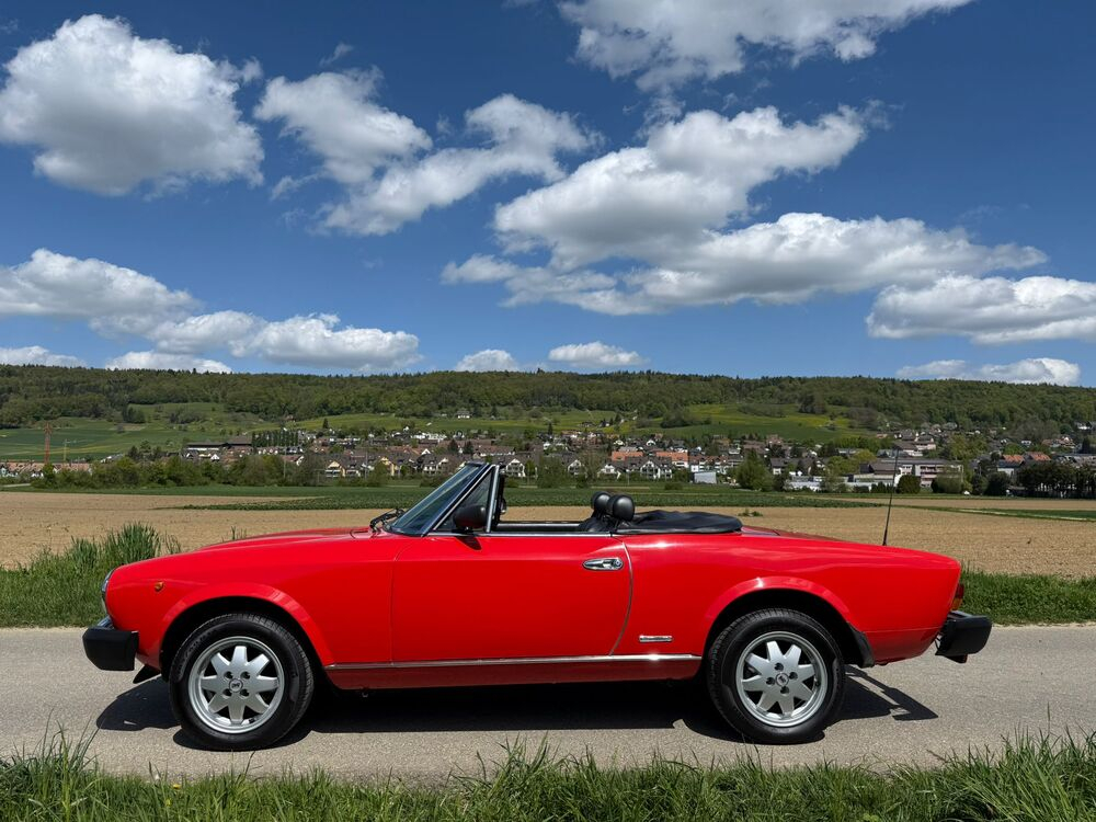 Fiat 124 Spider Cabriolet