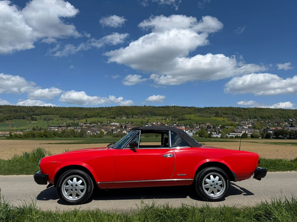 Fiat 124 Spider Cabriolet