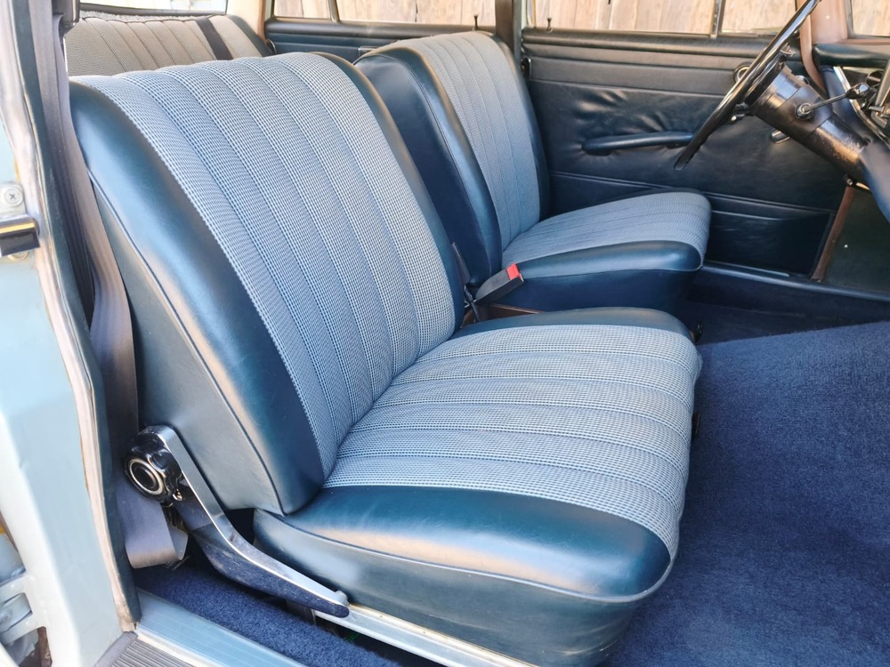 Mercedes-Benz 200 Heckflosse Limousine
