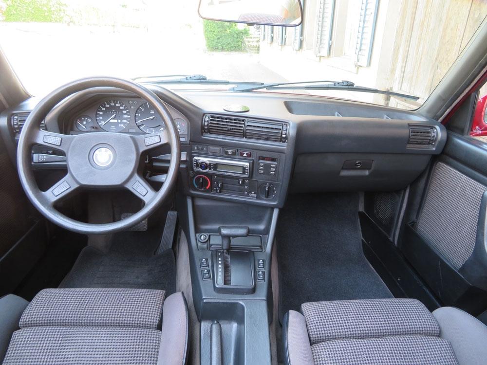 BMW 325i A Cabriolet