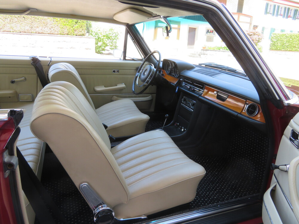 Mercedes-Benz 250 CE Coupé