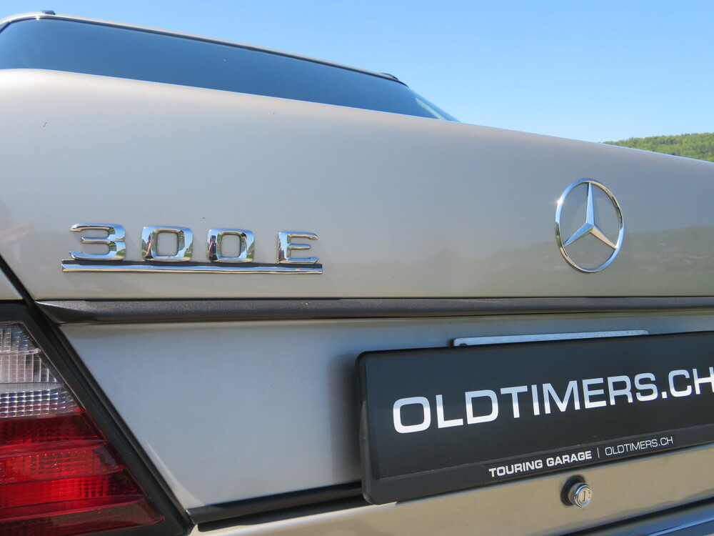 Mercedes-Benz 300 E Limousine